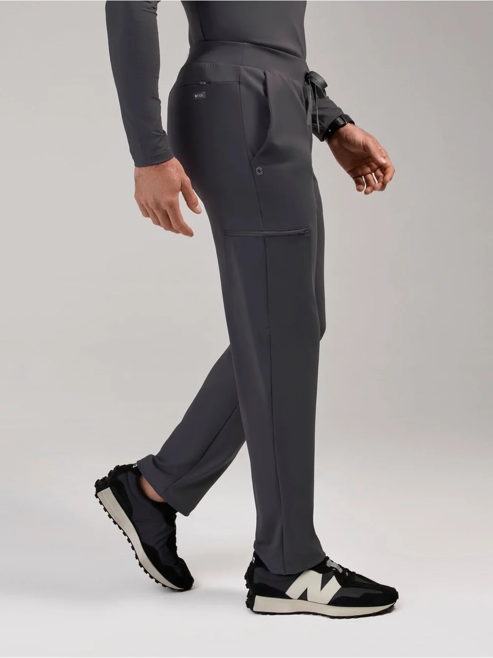 FIGS FORMx Men’s Norris Straight Leg Scrub Pant in Charcoal Size Small NWT
